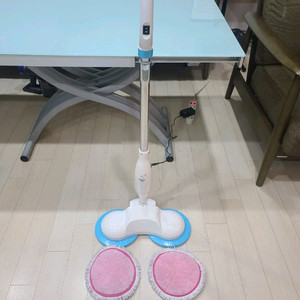 오토싱 무선 물걸레청소기 OTOCNC-700B(3시간2