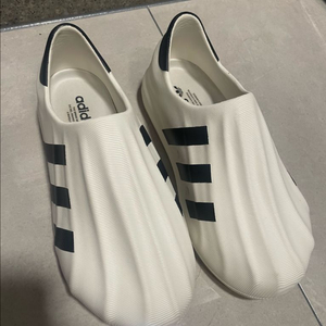 아디다스 아딜렛 255