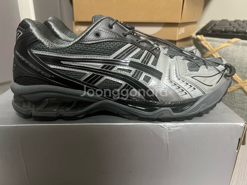 아식스 x 언어펙티드 젤 카야노 14 실버 문 290--3