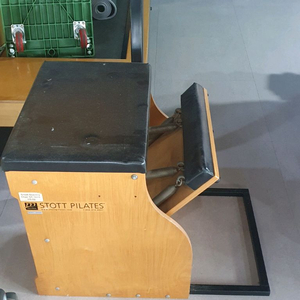 Stott 필라테스 체어