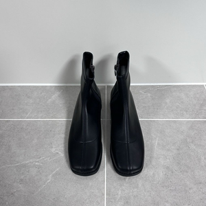 [새상품 (250mm)] 여성 앵글 부츠