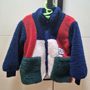 윙켄 덤블 컬러블럭 뽀글이 점퍼 4y