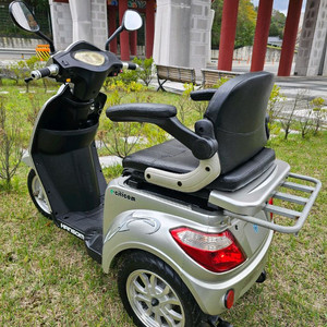 삼륜 전동 오토바이 어르신 이동수단 배터리 전동차