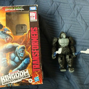 트랜스포머 워 포 사이버트론 킹덤 옵티머스 프라이멀