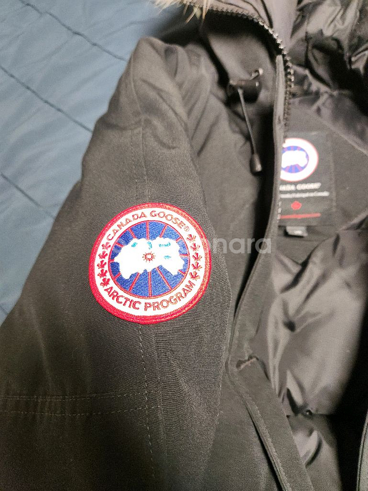 캐나다구스칠리왁블랙 L 사이즈팝니다--8