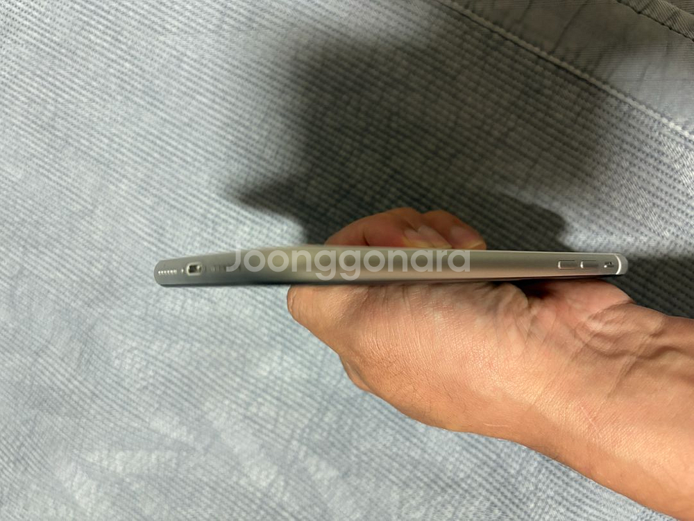 아이폰XR 화이트 128g 무기스 무찍힘--5