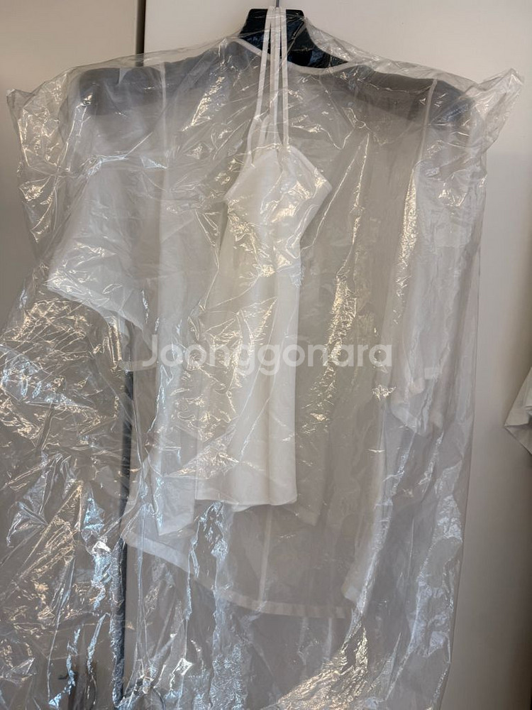 한섬 타임 시스루 퍼프 슬리브 탑--1