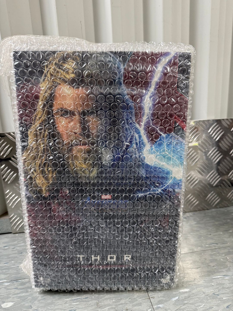 핫토이 MMS557 엔드게임 토르 이미지