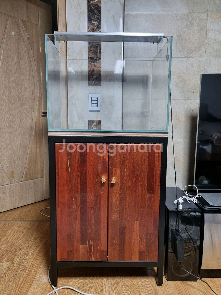 아쿠아가든 2자광폭 수조 어항 다이 세트 팝니다--0