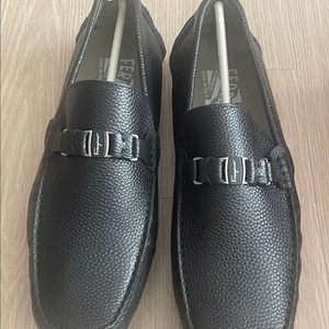 페레가모X 남성 로퍼 새제품 팝니다.