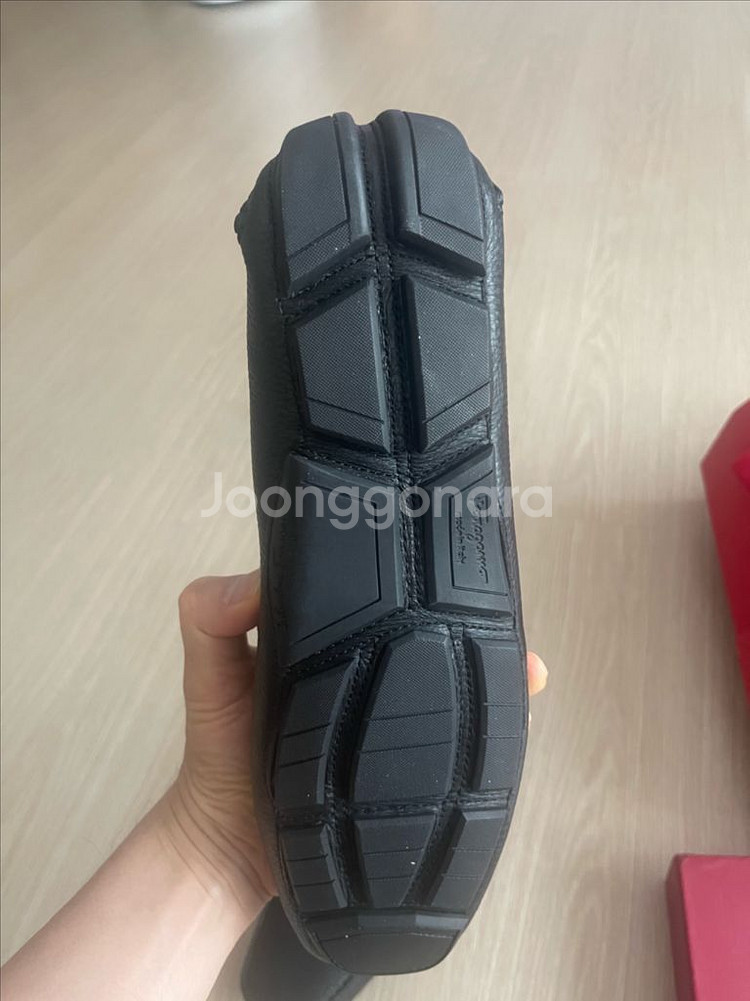 페레가모X 남성 로퍼 새제품 팝니다.--1