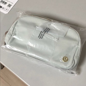 룰루레몬 에브리웨어 벨트백