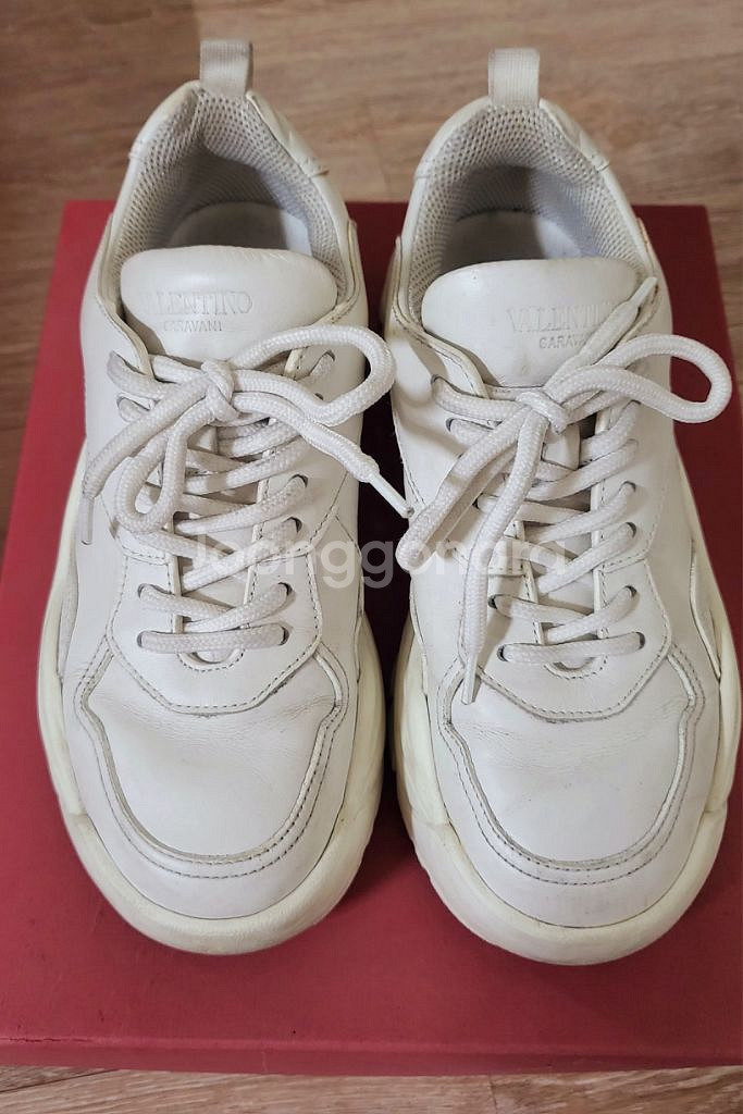 정품 발렌티노 검보이 반시 스니커즈(파격급처분가)--1
