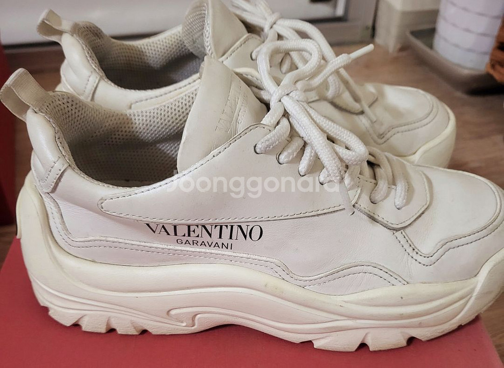 정품 발렌티노 검보이 반시 스니커즈(파격급처분가)--2