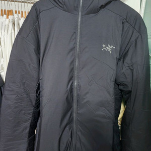 아크테릭스 아톰 SV 후디 블랙