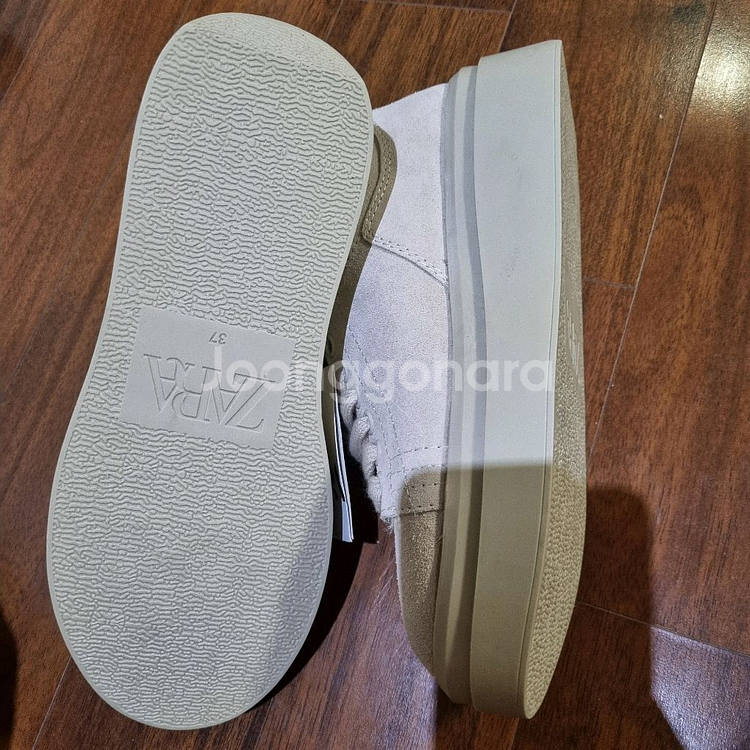 자라 스웨이드 플랫폼 레더 운동화 통굽워커 37(235--6