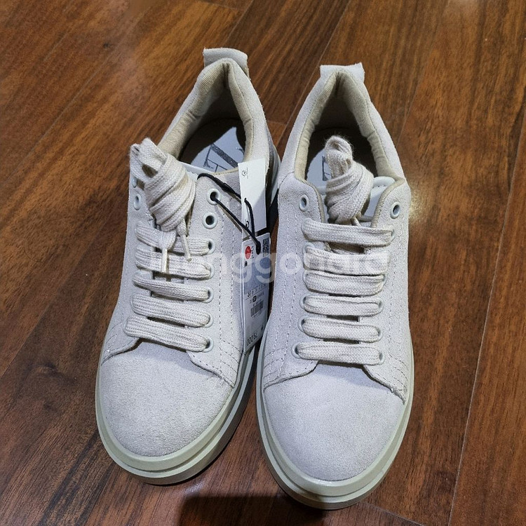 자라 스웨이드 플랫폼 레더 운동화 통굽워커 37(235--3