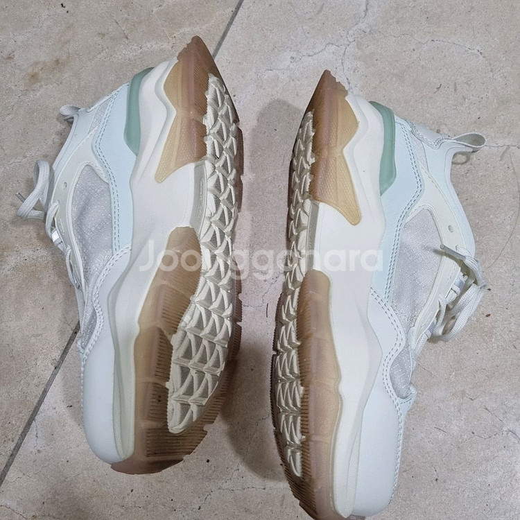 디스커버리 버킷디워커 운동화 235--5