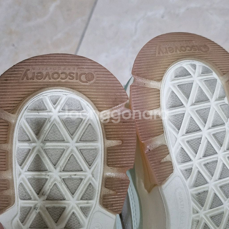 디스커버리 버킷디워커 운동화 235--8