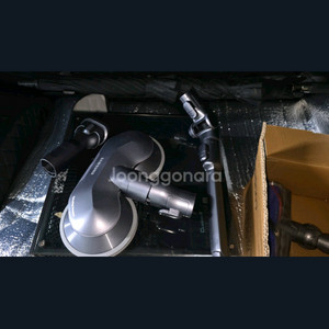 삼성 제트 물걸레 청소해드와 다이슨V7 카페트 헤드