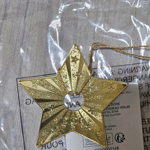 디올 2025 홀리데이 스타 오너먼트 별 참