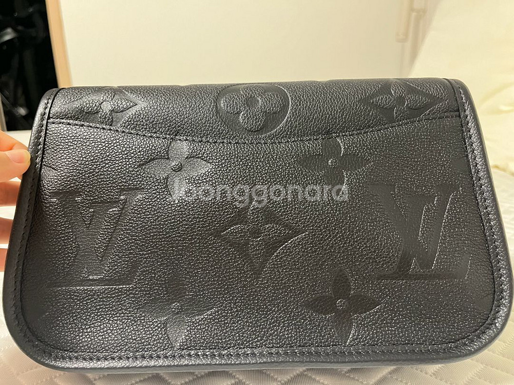 (새상품급) 루이비통 다이앤 앙프 블랙--4