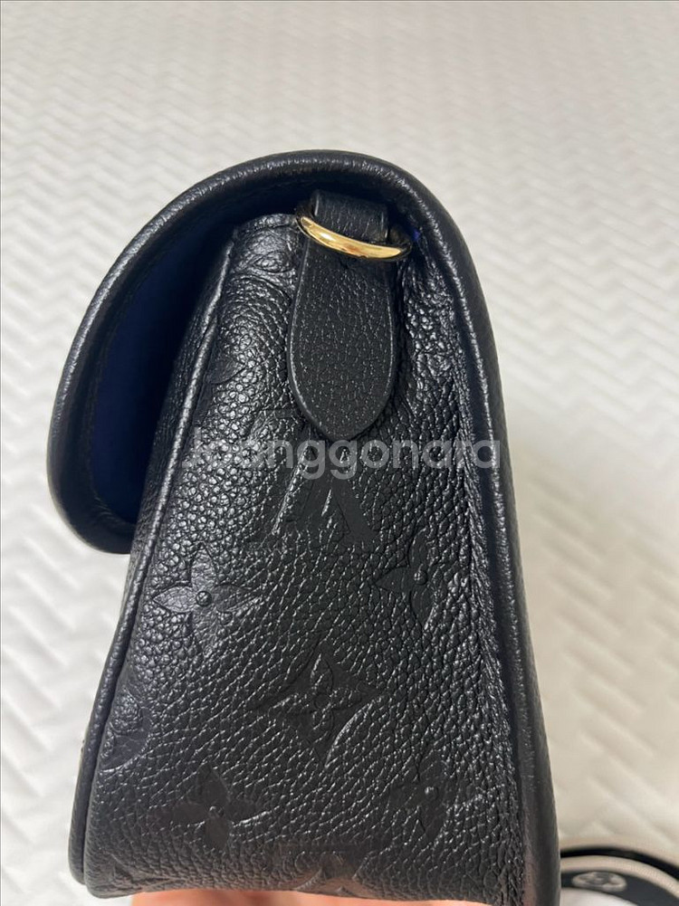 (새상품급) 루이비통 다이앤 앙프 블랙--3