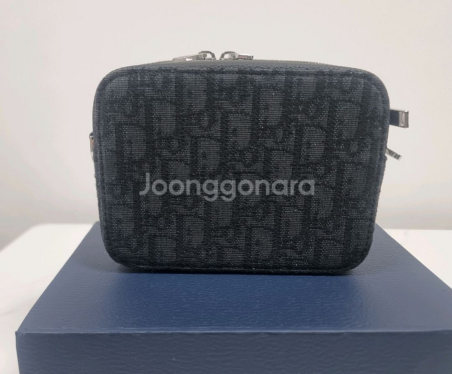 디올 숄더 스트랩 파우치 베이지 & 블랙 디올 오블리크--1