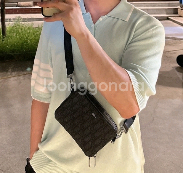 디올 숄더 스트랩 파우치 베이지 & 블랙 디올 오블리크--5