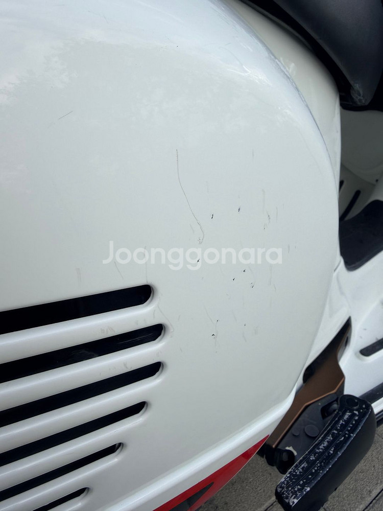 베스파 gts300 2020년식 블랙 에디션 (흰)--7