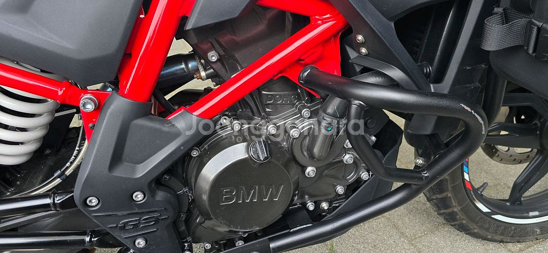 W G310GS--4