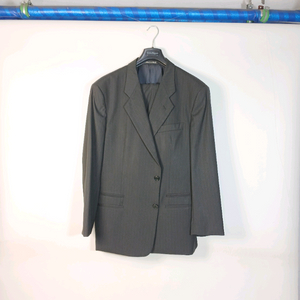 조르지오 아르마니 검정 스트라이프 남성 정장