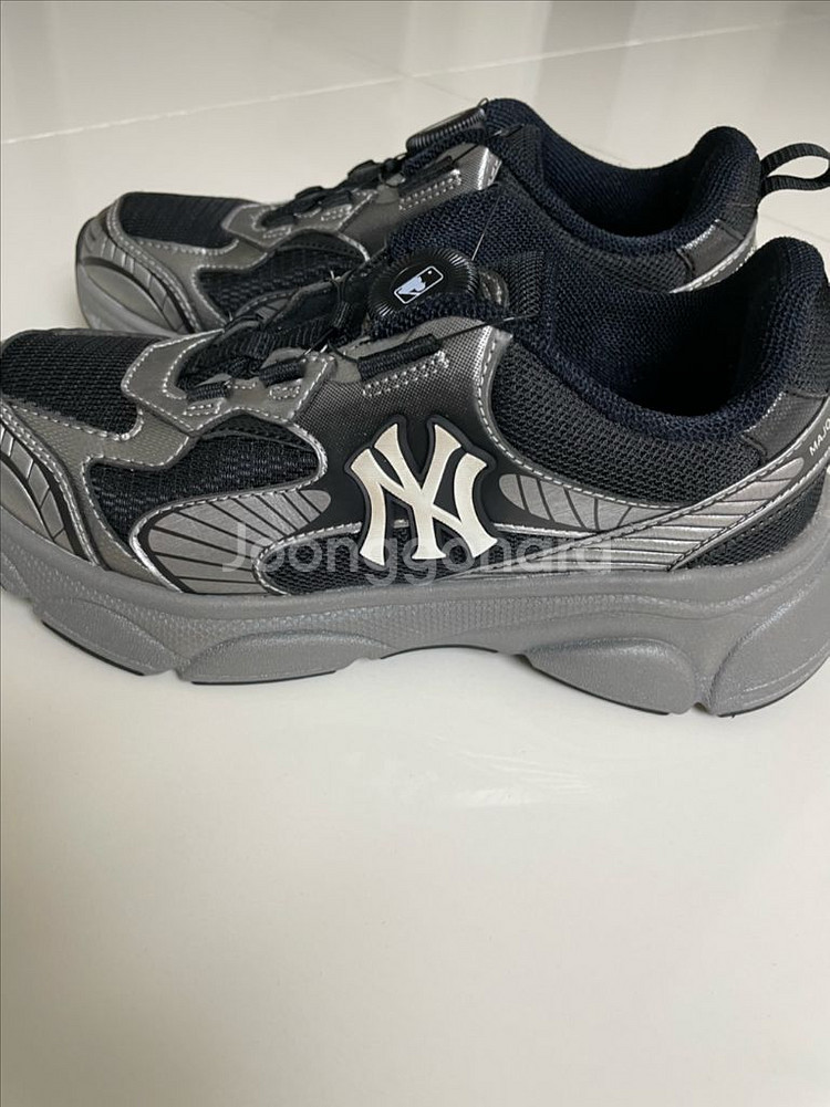 MLB 키즈운동화 230mm--1