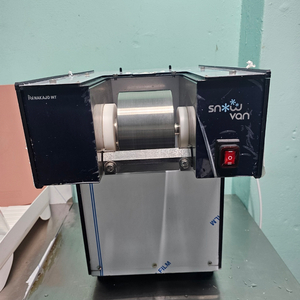 스노우반 눈꽃빙수기 ksd-161mw (새거에 준함)