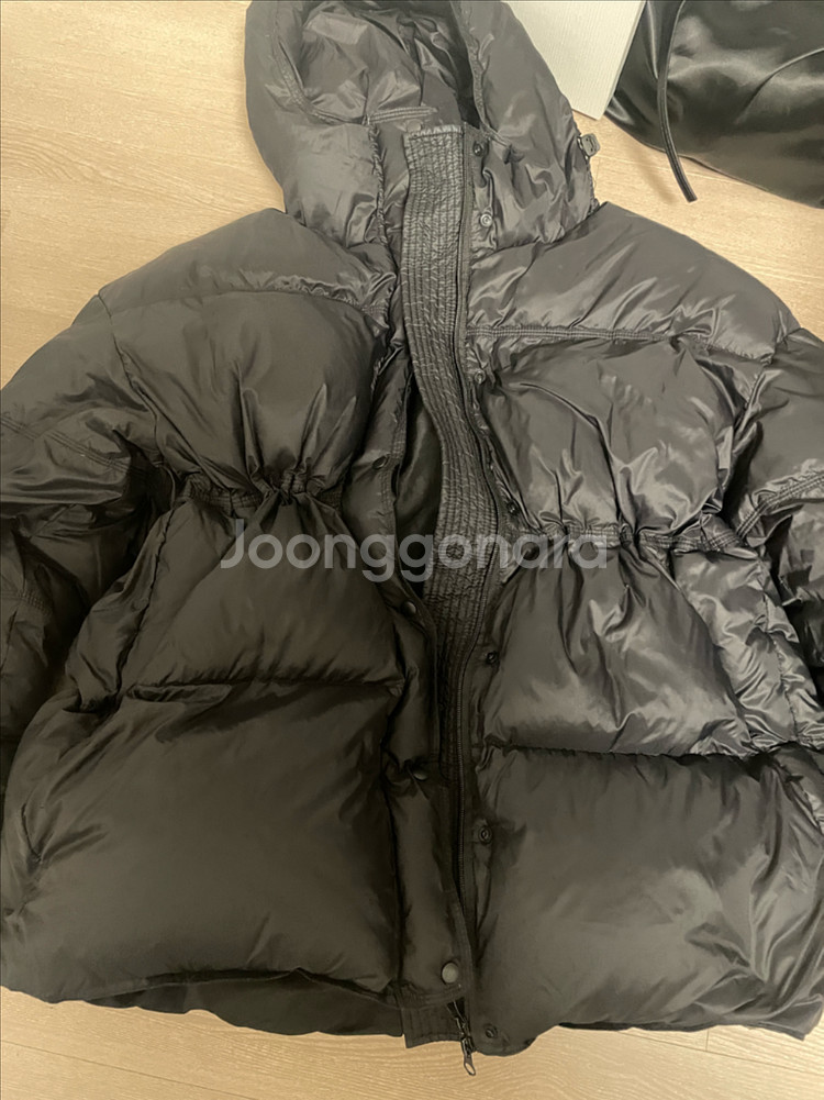 블랙 후드 겨울패딩--1