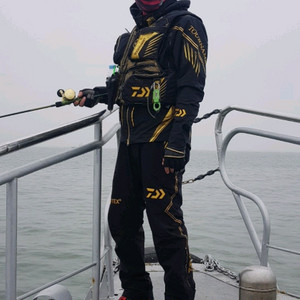 다이와 토너먼트 낚시복세트+구명조끼