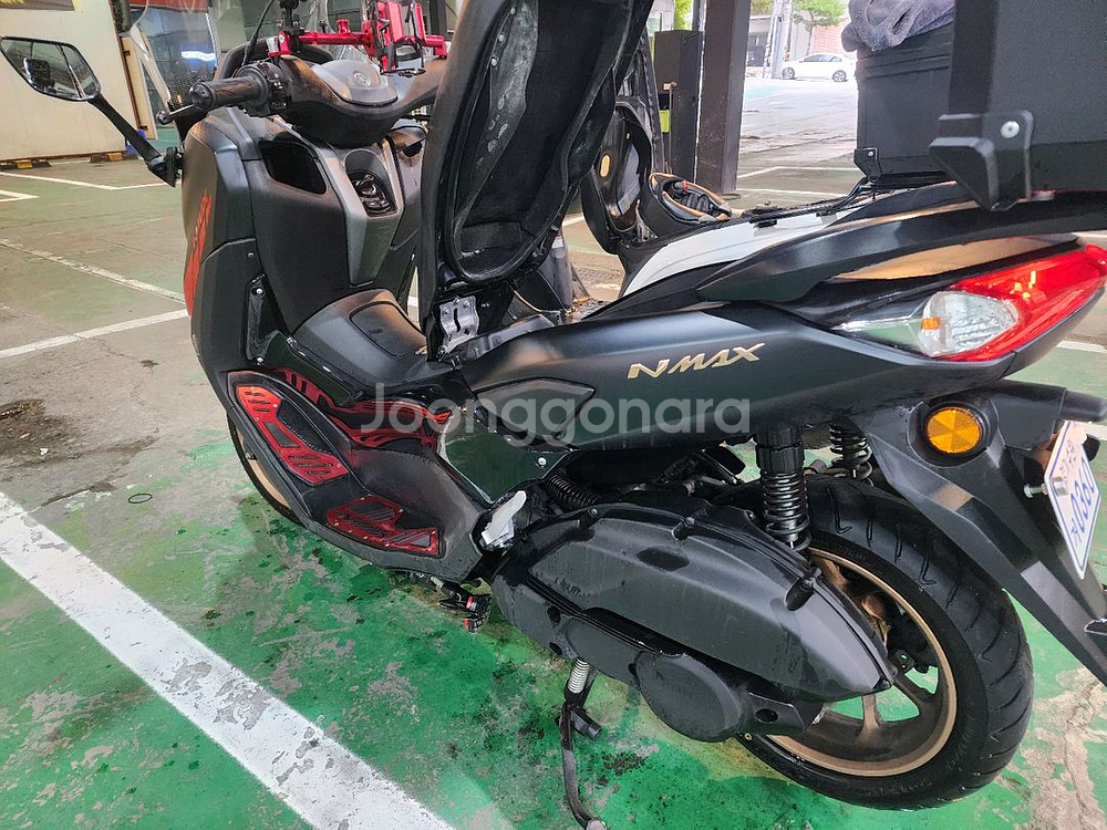 Nmax125--8
