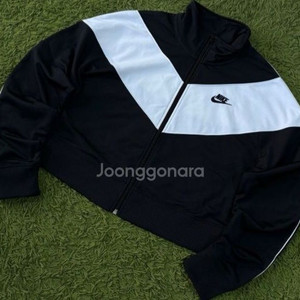 나이키 범고래 여자 크롭 져지집업 100/L