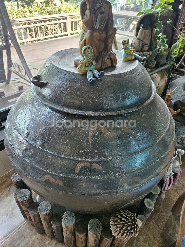 대형항아리 판매합니다.--1