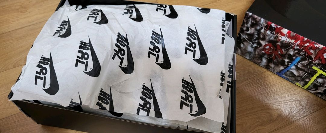 나이키 피스마이너스원 지디 피마원 295 이미지