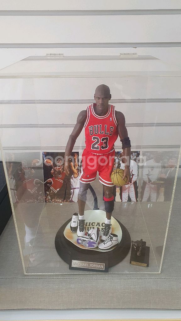 엔터베이 마이클 조던 피규어 쇼케이스포함--1