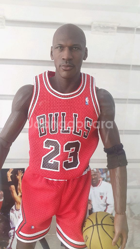 엔터베이 마이클 조던 피규어 쇼케이스포함--0