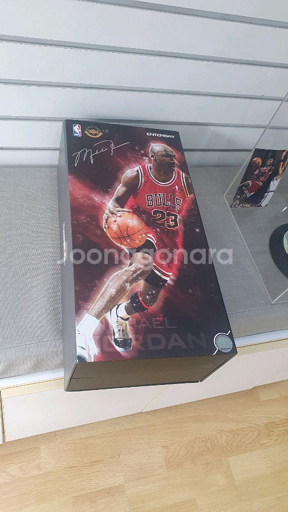엔터베이 마이클 조던 피규어 쇼케이스포함--6