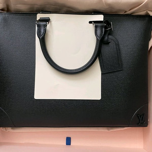 루이비통 슬림 브리프케이스 NV 타이가 브랙