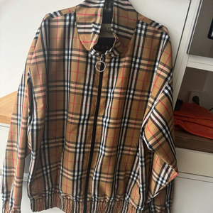 버버리 뉴클래식체크 윈드브레이커