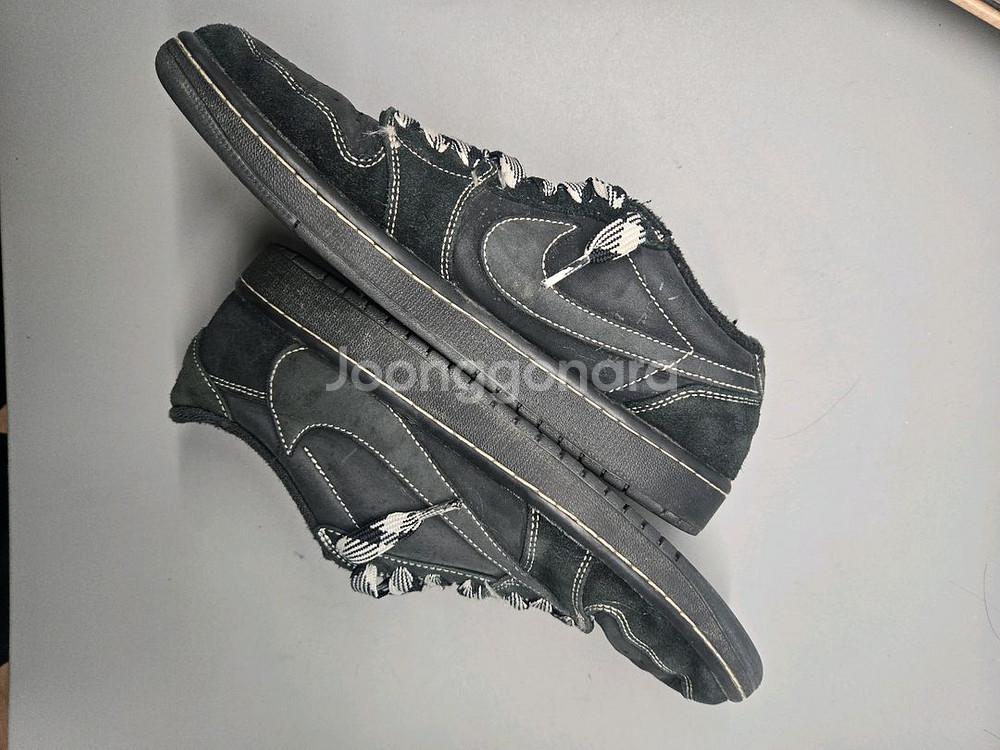 트래비스 스캇 조던 블랙팬텀--1