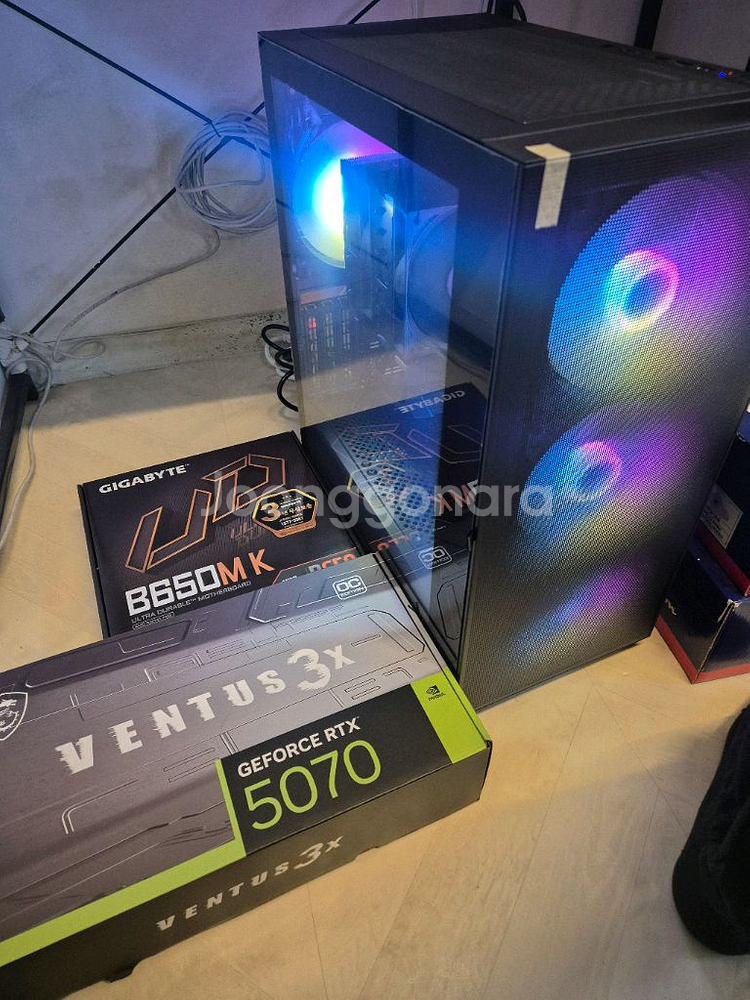 라이젠7800X3D RTX5070 게이밍 블랙 본체--0