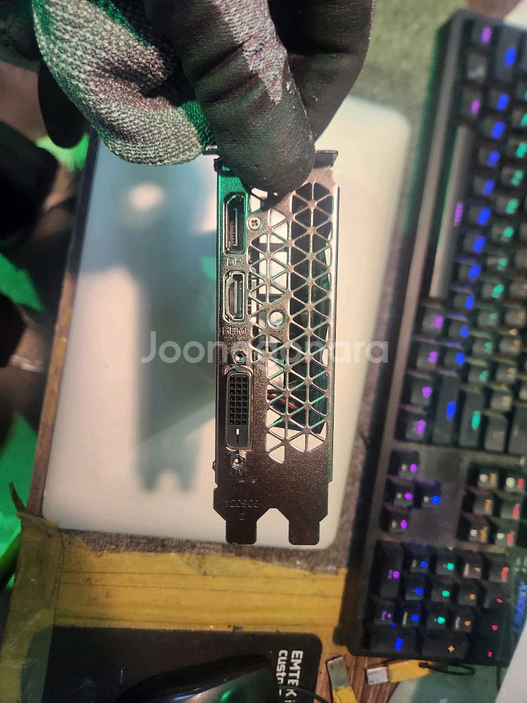 그래픽<22>gtx1650 super zotac--2