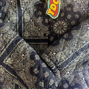 더도넛클럽 누빔 자켓