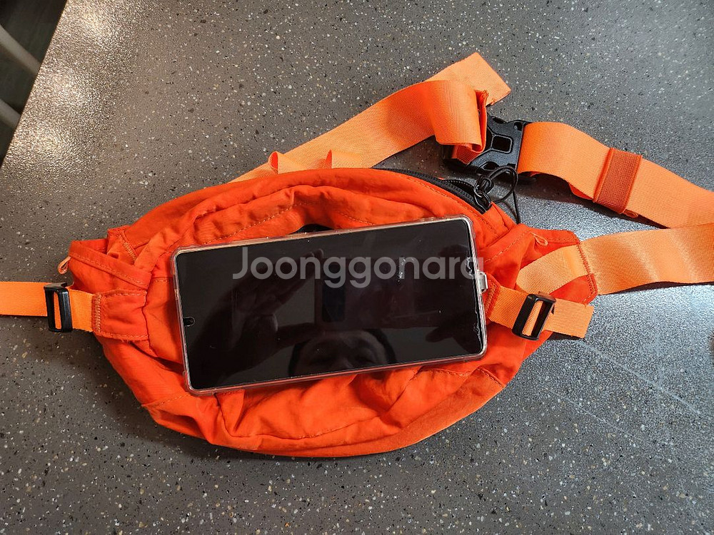 cp컴퍼니 크로스백--4